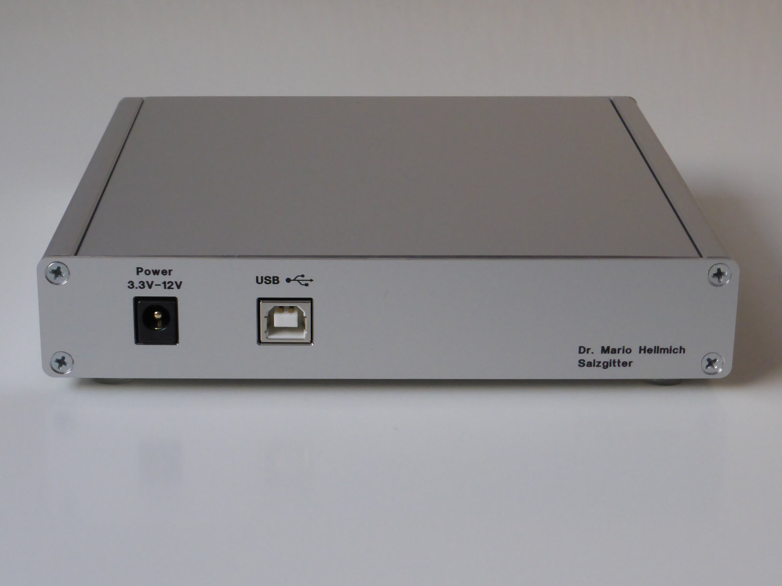 RF signal generator rear view RF signal generator rear